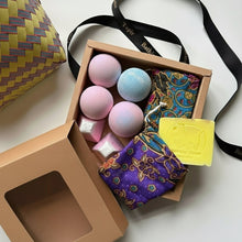 Load image into Gallery viewer, Handmade Woven Bag Set - Bathing Tapir