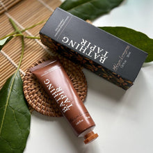 Load image into Gallery viewer, Malayan Lemongrass Sea Cucumber Essential Oil Hand Cream (Non - Vegan) - Bathing Tapir
