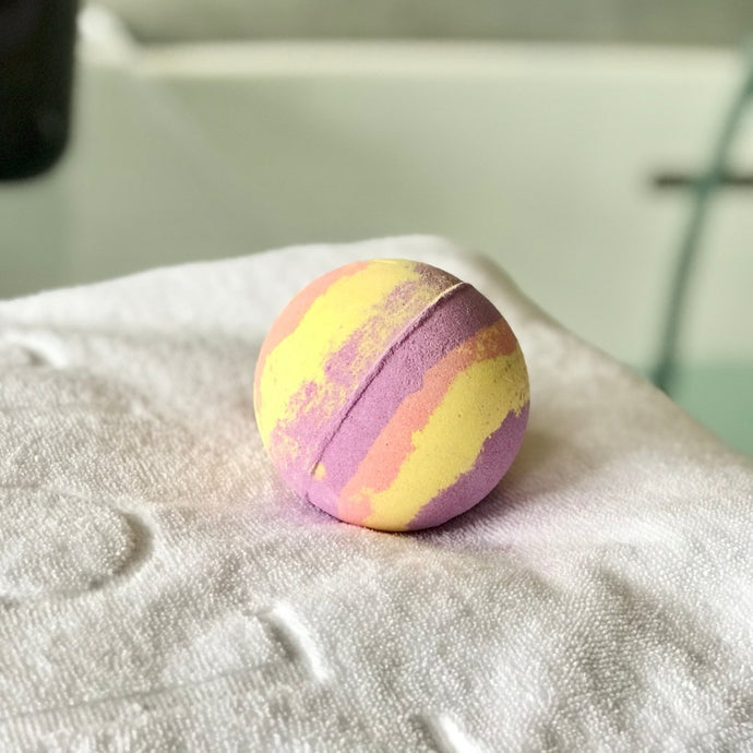 Marshmallow Bath Bomb - Bathing Tapir