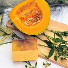 画像をギャラリービューアに読み込む, Honey Pumpkin Essential Oil Soap - Bathing Tapir
