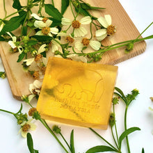 画像をギャラリービューアに読み込む, Marigold Essential Oil Soap - Bathing Tapir
