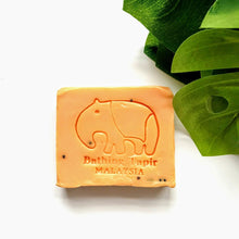 画像をギャラリービューアに読み込む, Passion Fruit Essential Oil Soap - Bathing Tapir
