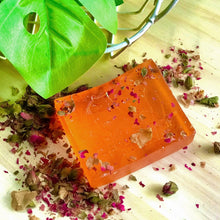 画像をギャラリービューアに読み込む, Saffron Essential Oil Soap - Bathing Tapir
